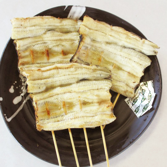 炭火焼うなぎ【白焼あみ串】3串包み（たれ100ml付）