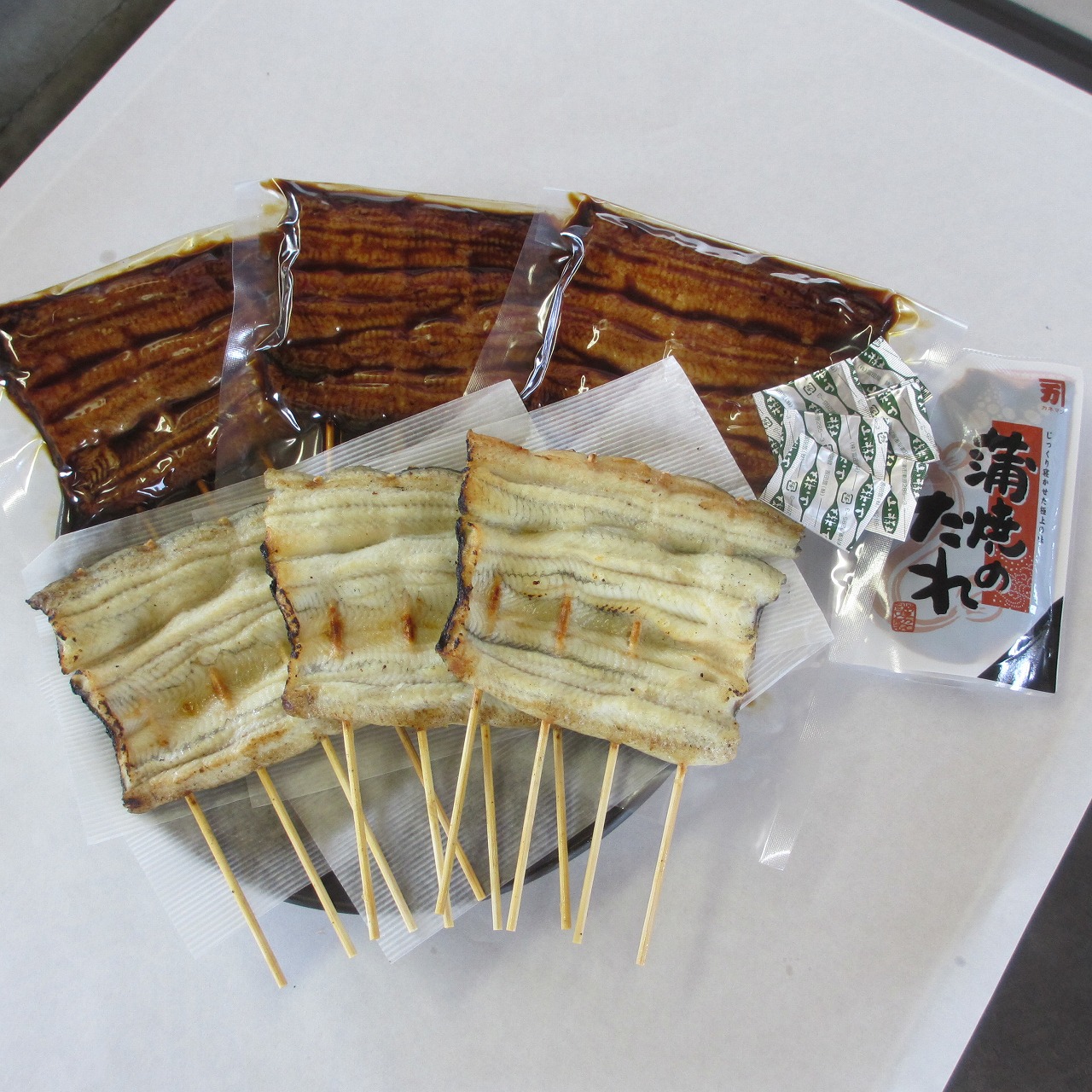 おすすめセット【白焼特上3串・蒲焼特上3串】化粧箱入